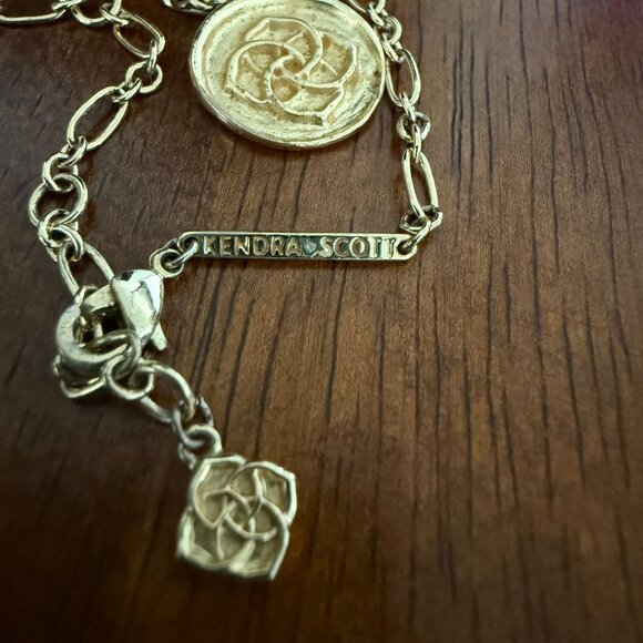 Kendra Scott Dira Gold-Plated Necklace Medallion Coin Textured Pendant Adjustabl - Picture 7 of 8